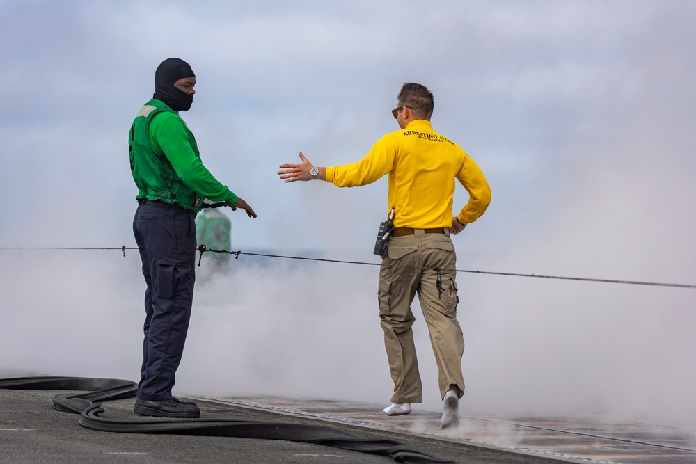 Abraham Lincoln conducts a boot shoot on the flight deck