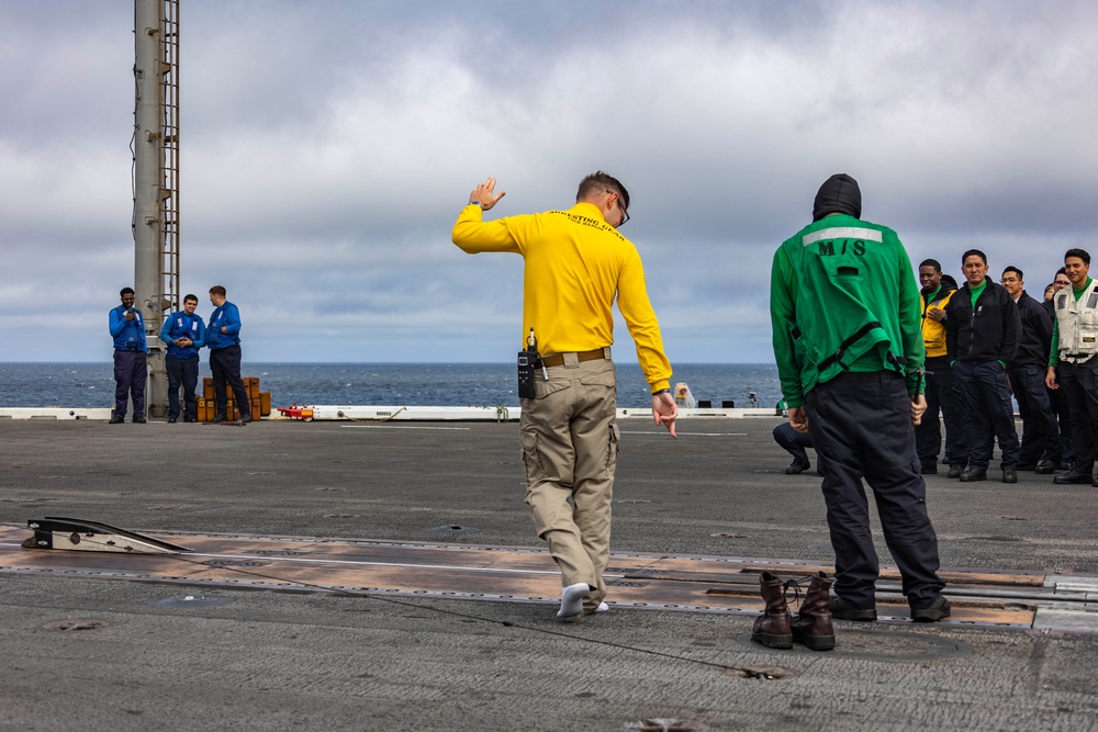 Abraham Lincoln conducts a boot shoot on the flight deck