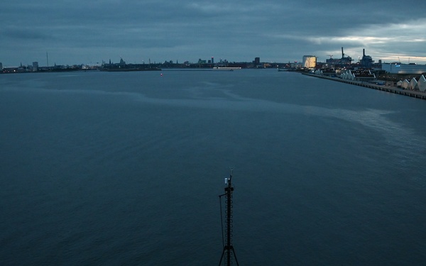 Coast Guard Cutter Healy arrives to Copenhagen