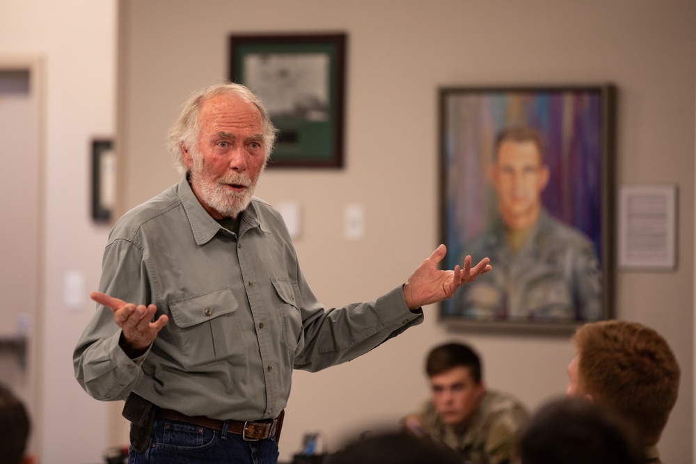 Medal of Honor recipient Drew Dix speaks to 5th SFG(A) Soldiers