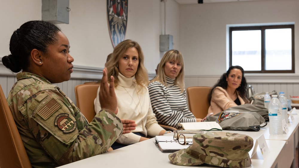 PACAF leadership spouses visit Osan