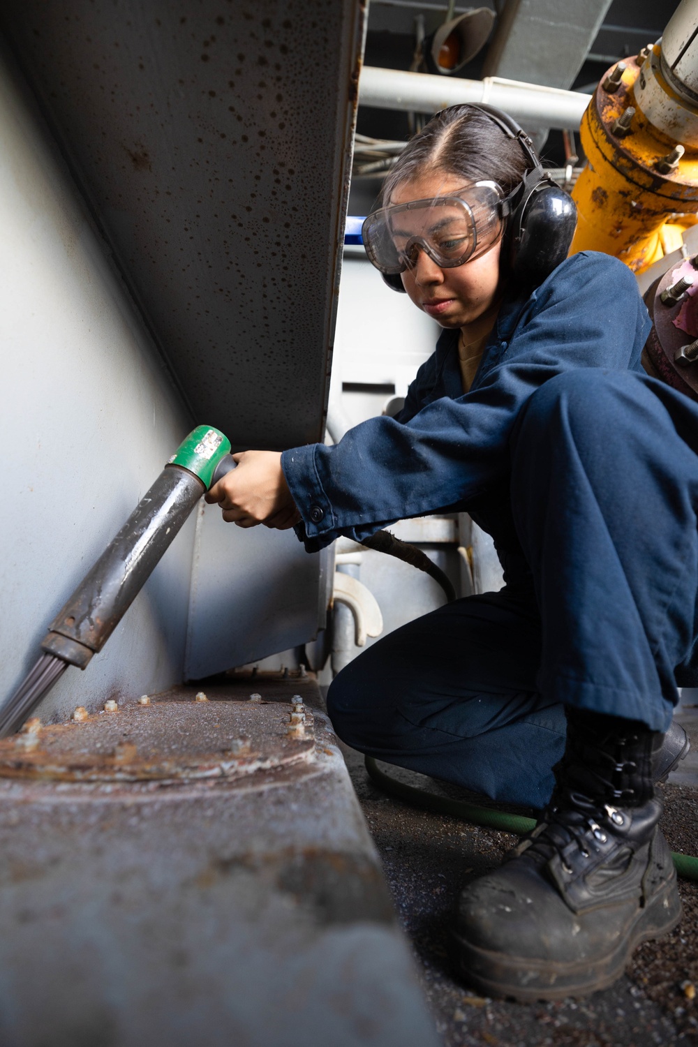 USS Bataan Deck Department Hard At Work