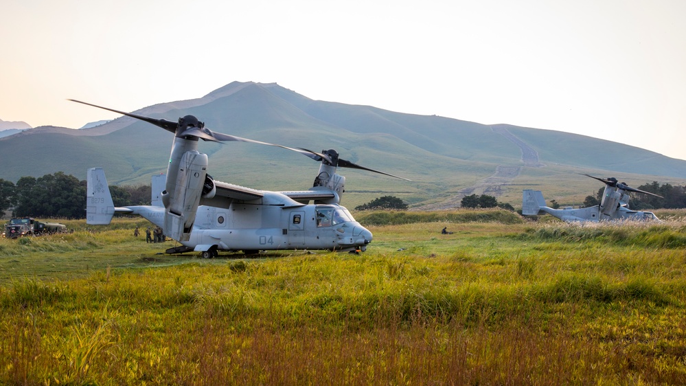 Resolute Dragon 23 | 1st MAW, 3rd MAW conduct FARP on Camp Jumonjibaru