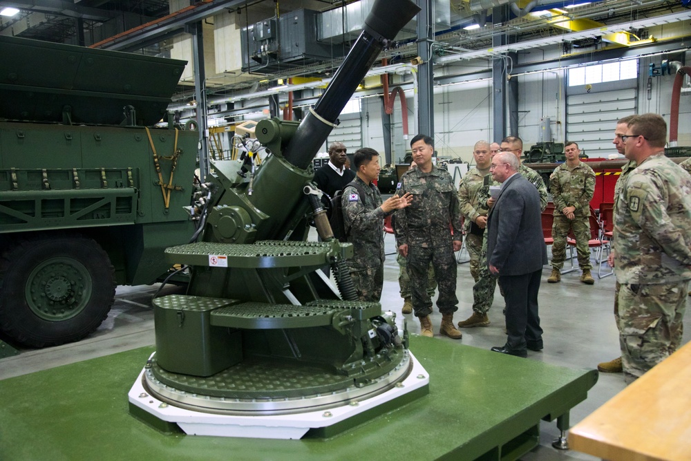 Maj. Gen. Soon Gun Choi visits Fort Gregg-Adams