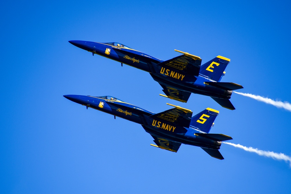 Coast Guard enforces safety zone, participates in Jacksonville Sea and Sky Air Show