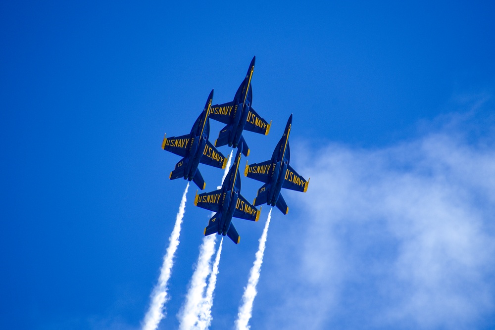 Coast Guard enforces safety zone, participates in Jacksonville Sea and Sky Air Show