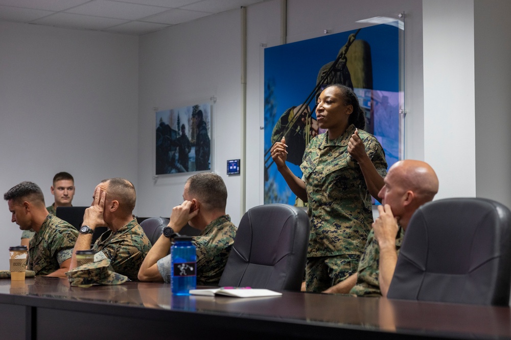 2nd Marine Logistics Group Leaders Discuss Electromagnetic Spectrum Capabilities