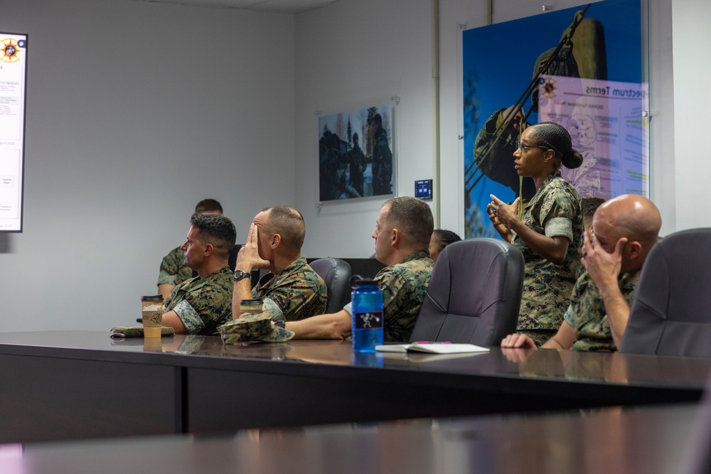 2nd Marine Logistics Group Leaders Discuss Electromagnetic Spectrum Capabilities