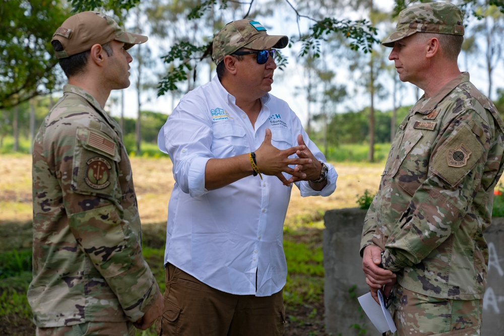 SOUTHCOM supports local Honduras students