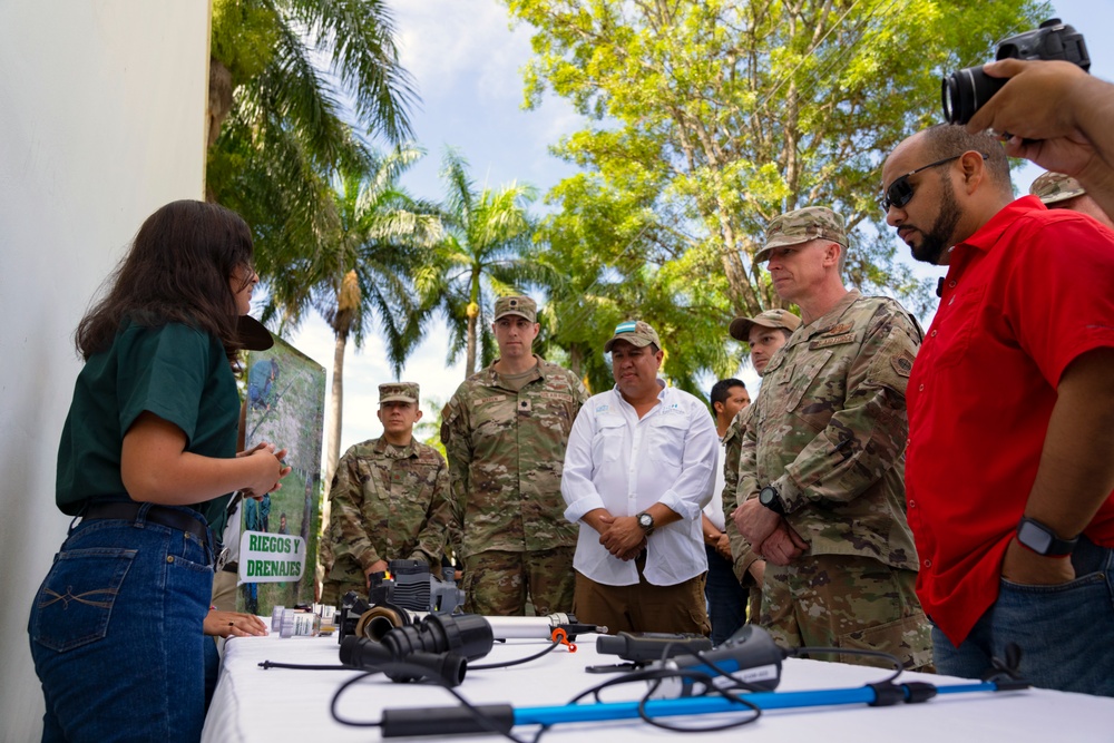 SOUTHCOM supports local Honduras students