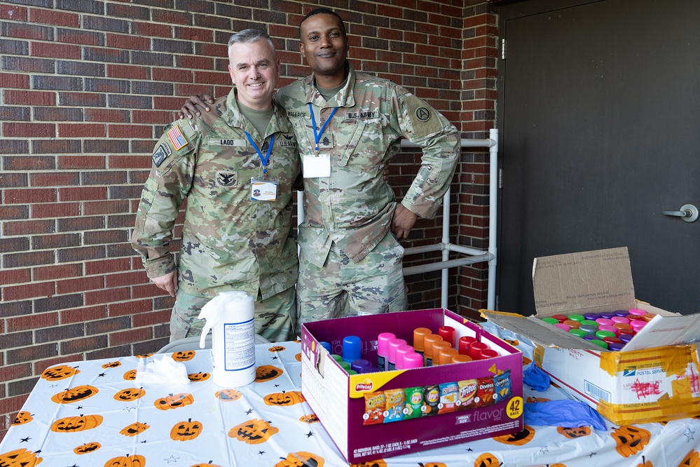 USARCENT personnel volunteer at Shaw Heights Elementary School