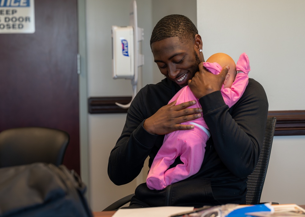 Dad’s workshop prepares Tyndall members for fatherhood