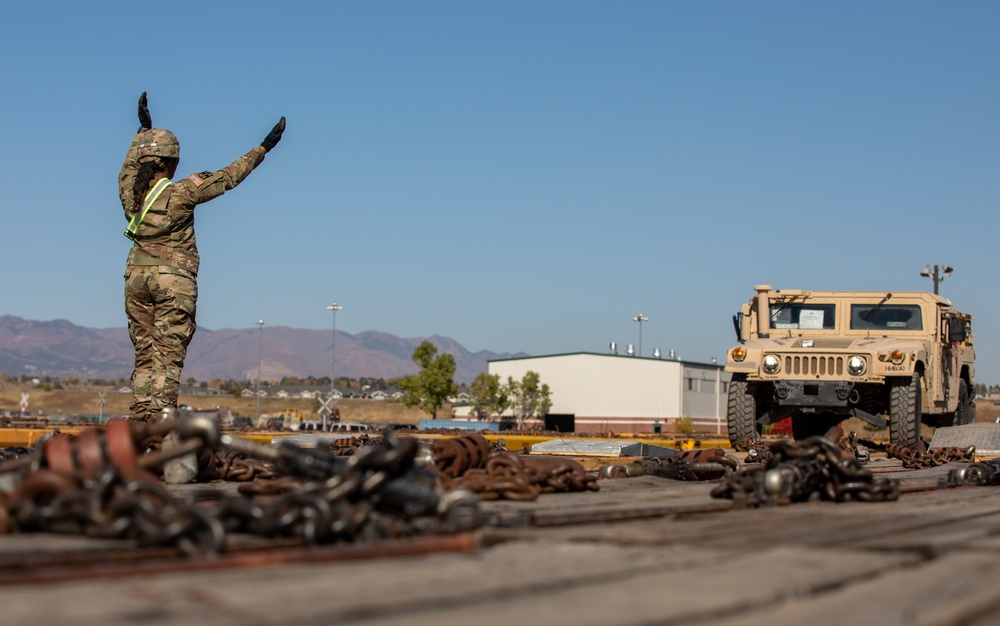 Ivy Soldiers conduct Railhead Operations