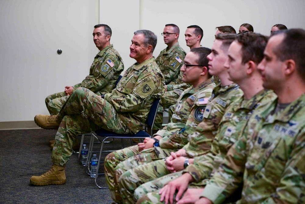 General Dickinson, U.S. Space Command commander, visits the 7th Space Warning Squadron