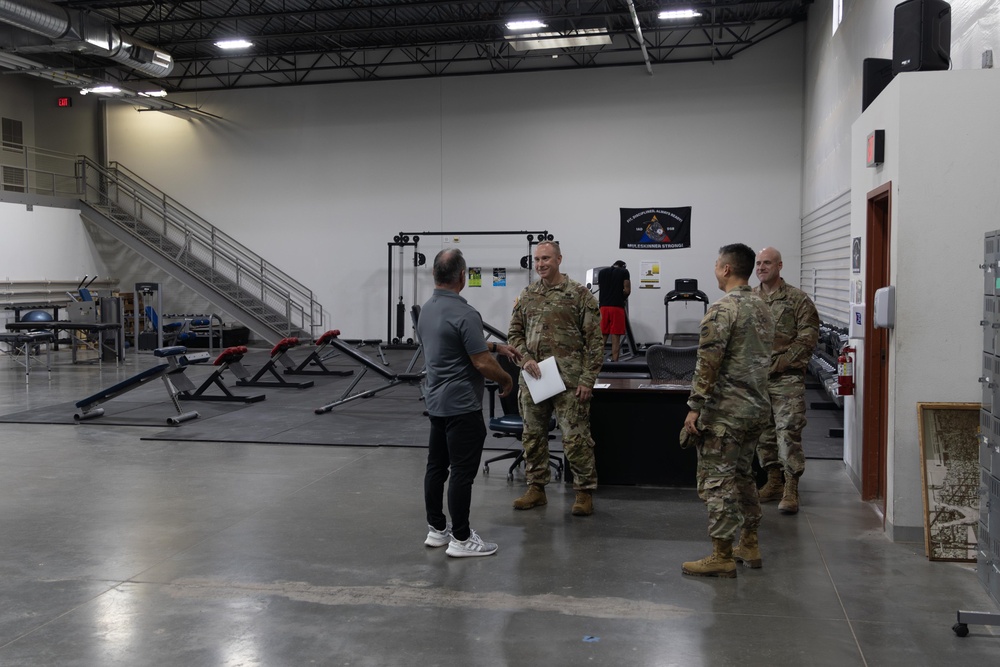 FORSCOM Surgeon Visits 1st Armored Division (H2F)