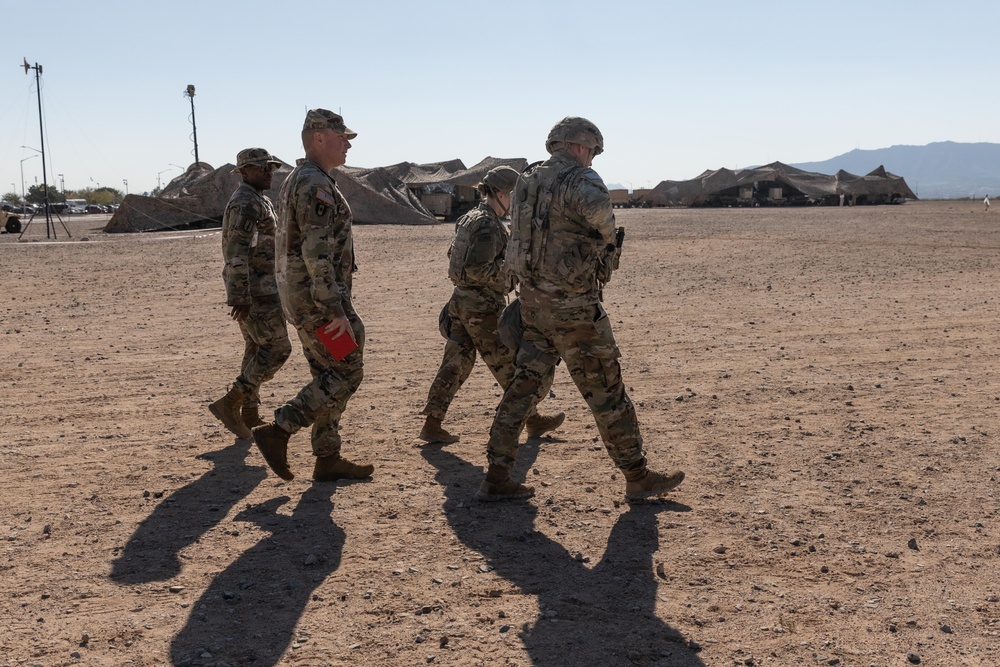 FORSCOM Surgeon Visits 1st Armored Division (H2F)