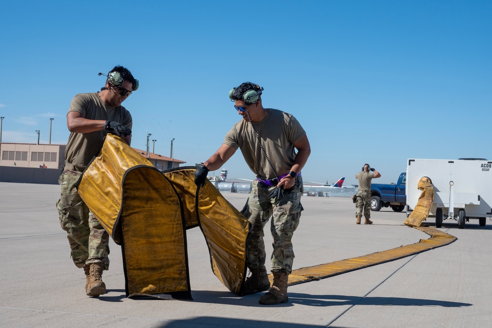 Hawaii ANG Airmen Ignite the way with First-Ever KC-135 Hot Refuel Training