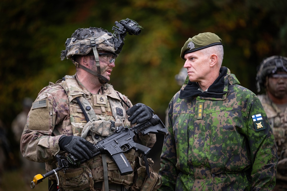 Commander of the Finnish Army Visits JMRC