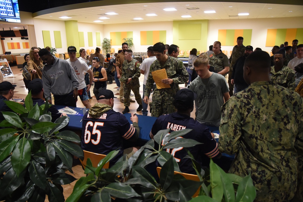 Chicago Bears Visit Great Lakes