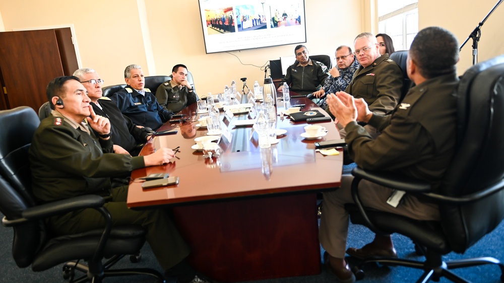 Peruvian Delegation Visits the IADC