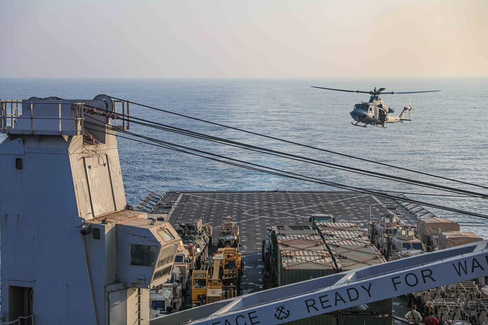 USS Carter Hall (LSD 50) Conducts Flight Operations in the Gulf of Aden, Oct. 23, 2023