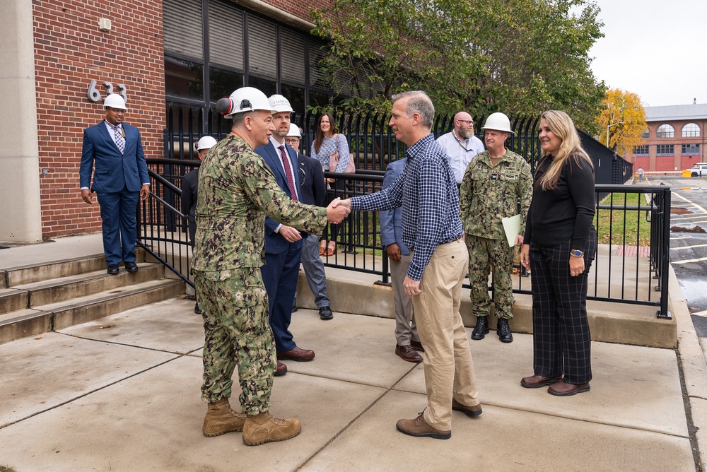 Under Secretary of The Navy Erik Raven tours NSWCPD