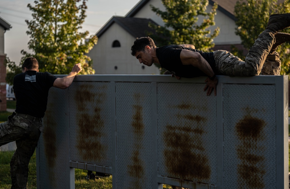 “Devil's Strike Hold&quot; Obstacle Course