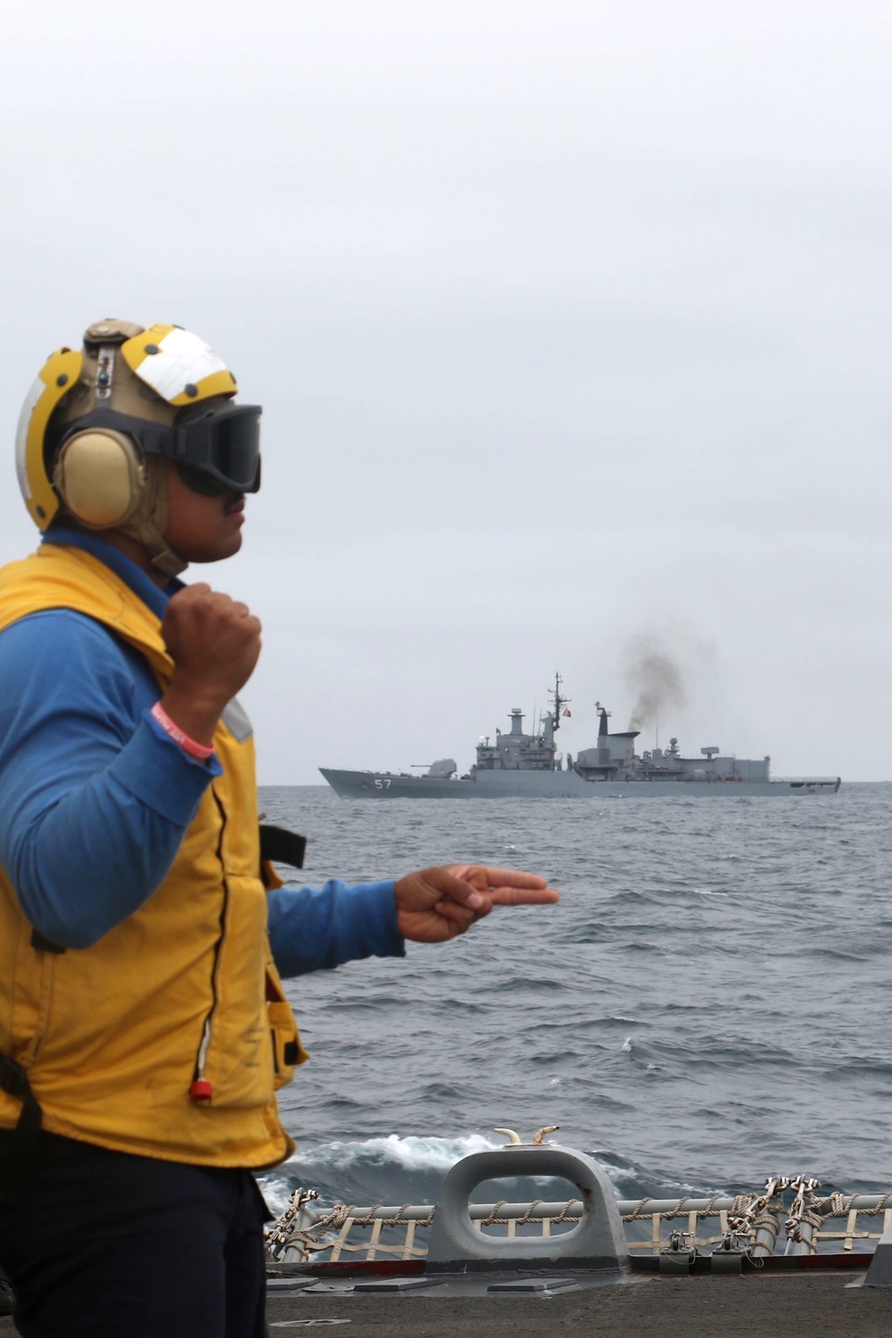 USS Momsen (DDG 92) participates in SILENT FORCES EXERCISE