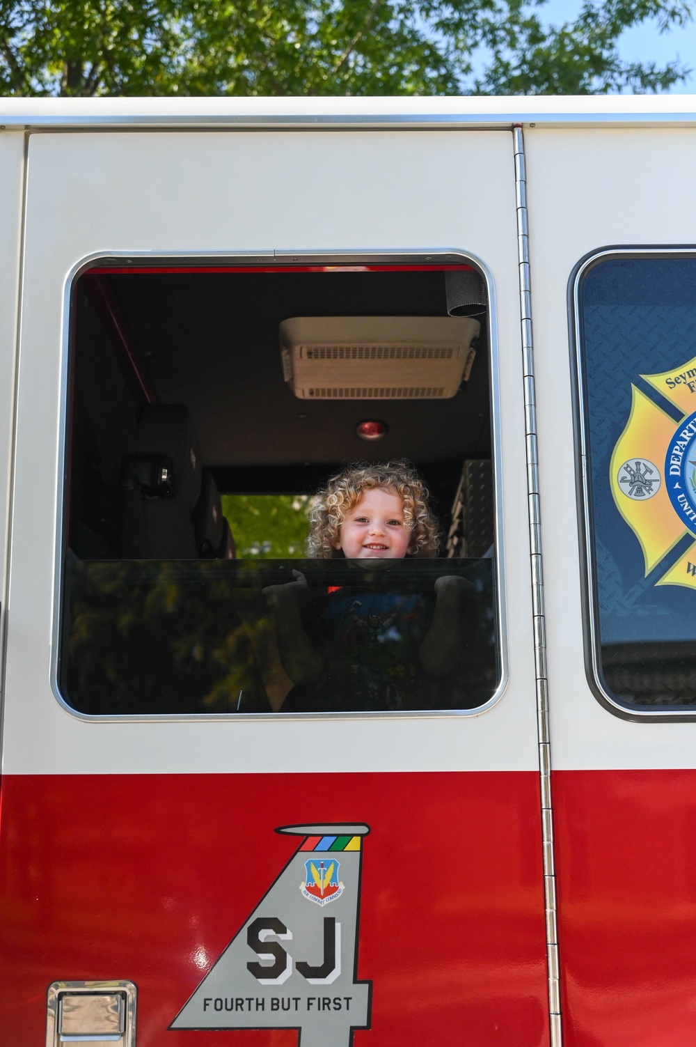 4FW fire department hosts storytime
