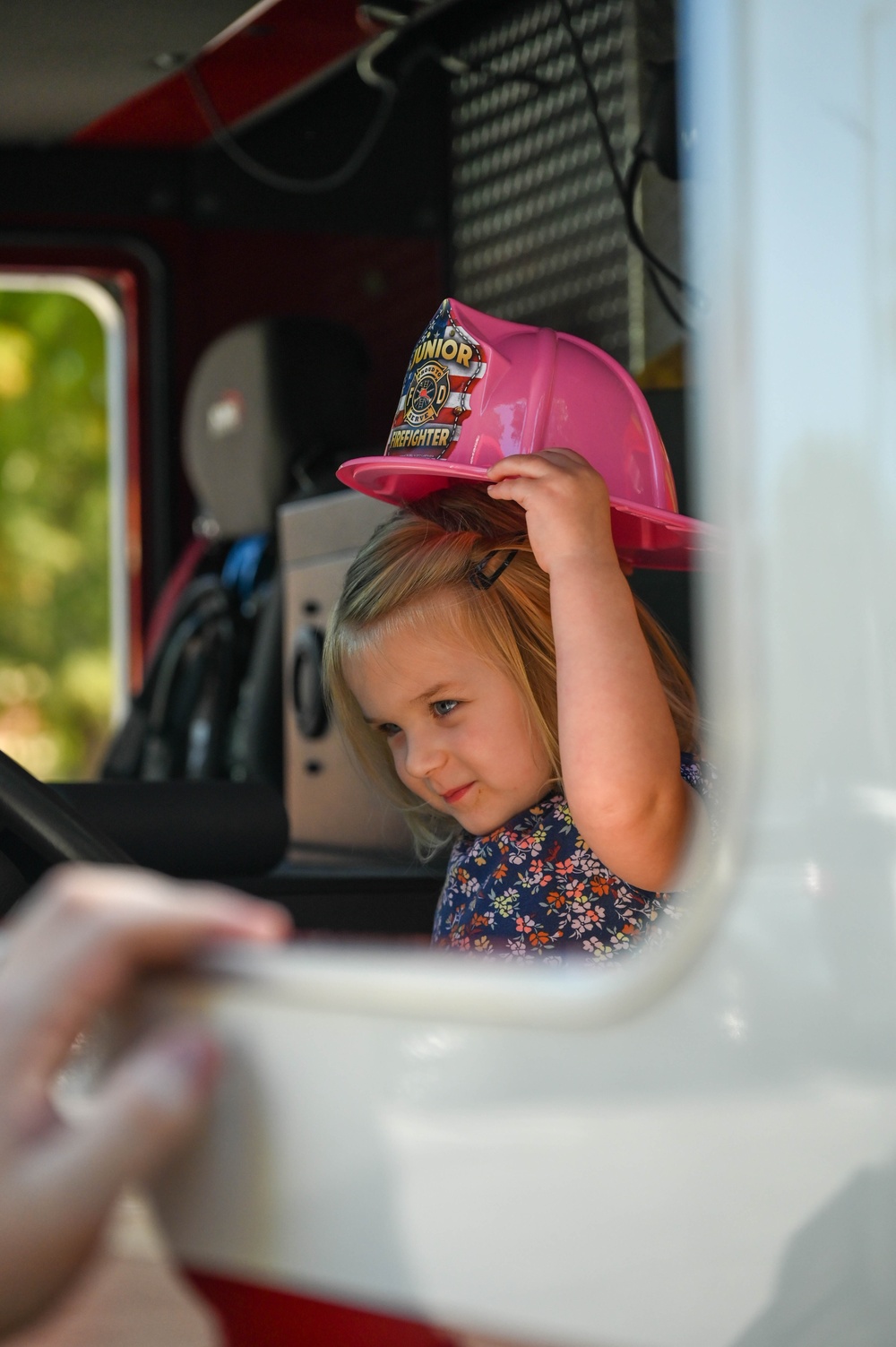 4FW fire department hosts storytime