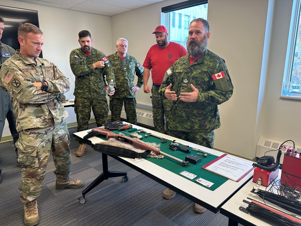 Alaskan Command visits Canadian Joint Task Force North