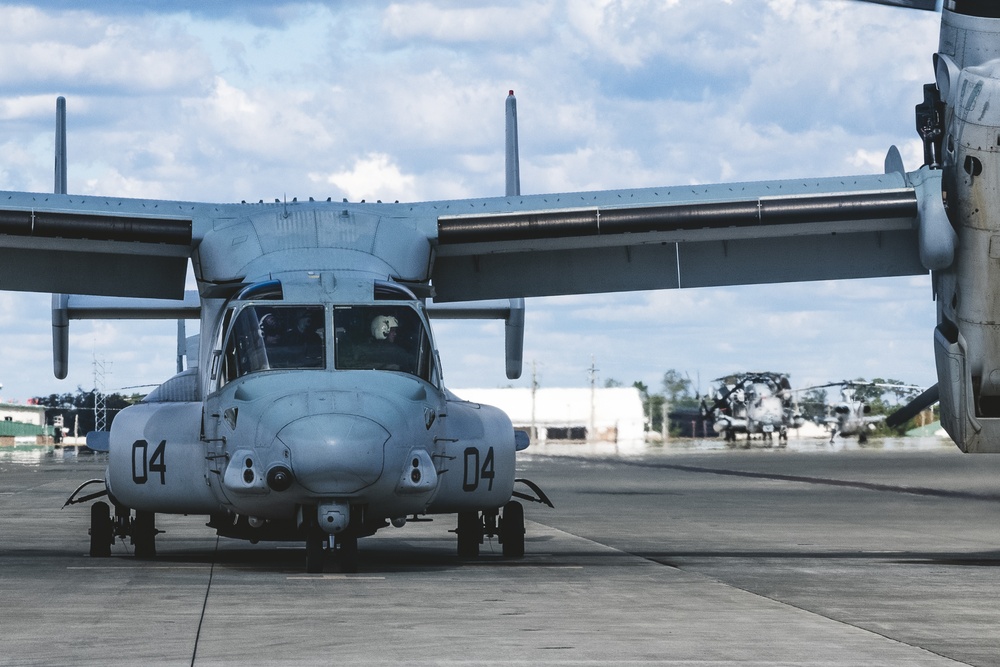 MCIEAST-MCB Camp Lejeune Headquarters and Support Battalion Takes Flight