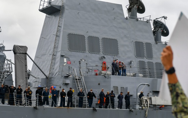 Jack H. Lucas Arrives at San Diego