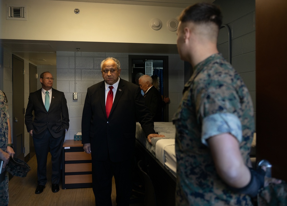 CMC and SECNAV Tour Marine Barracks across MCB Camp Lejeune