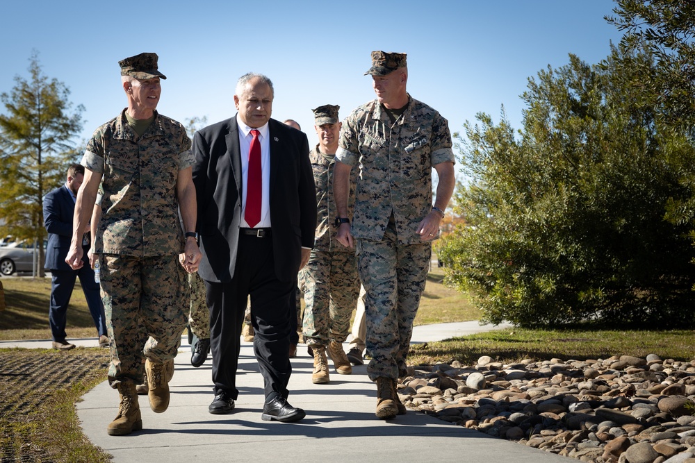 CMC and SECNAV Tour Marine Barracks across MCB Camp Lejeune