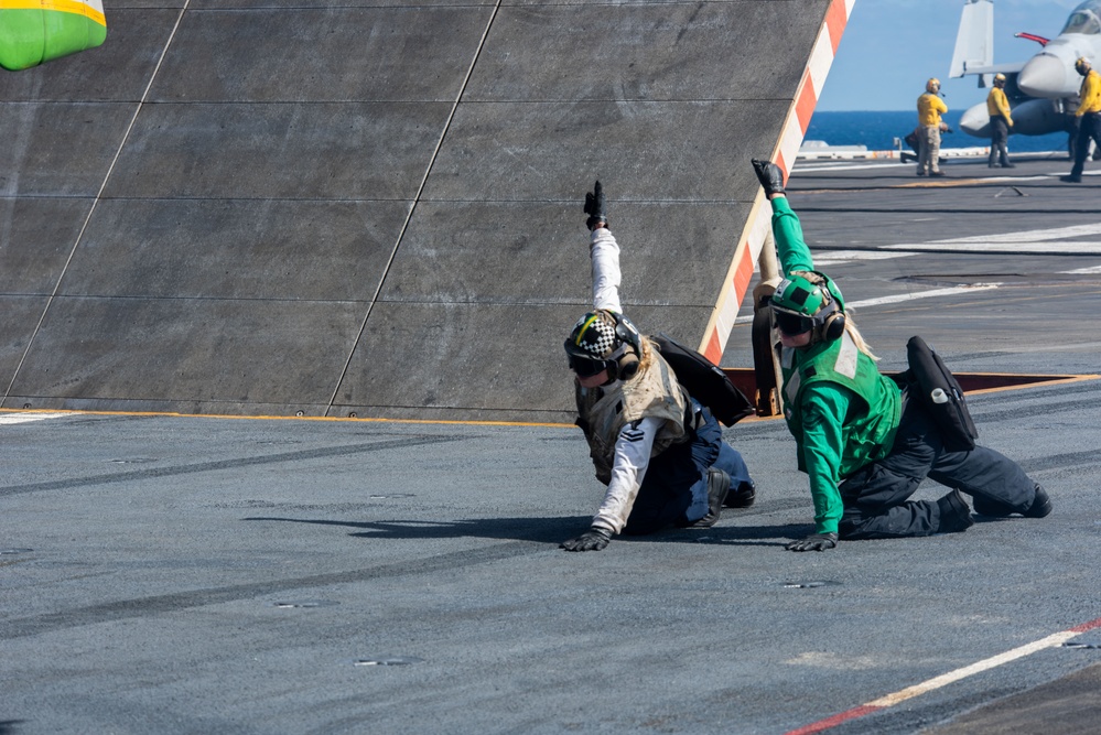 USS Theodore Roosevelt (CVN-71)