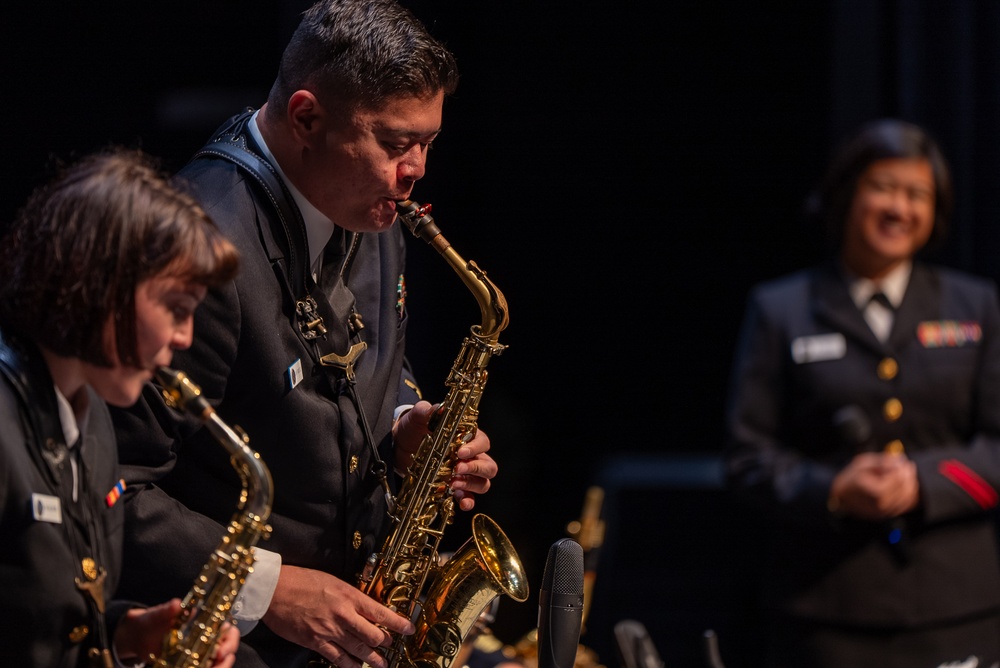 Chief Musician Andrew Francisco and Musician 1st Class Amanda Ballantine perform at Saenger Theater