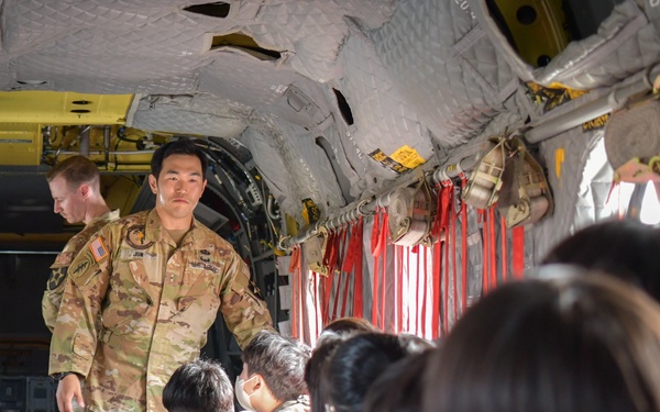 USAG Humphreys Weather Specialists Welcome Mosan Elementary School Students for STEM Briefing
