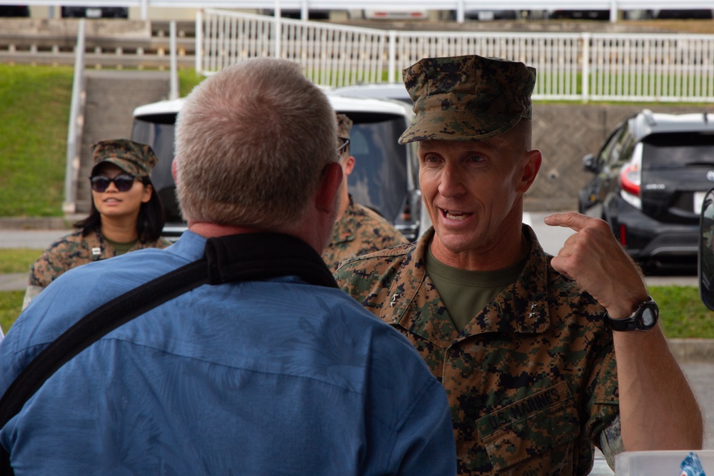 Maj. Gen. Liszewski Evaluates Camp Foster Mobile Feeding Pilot Program