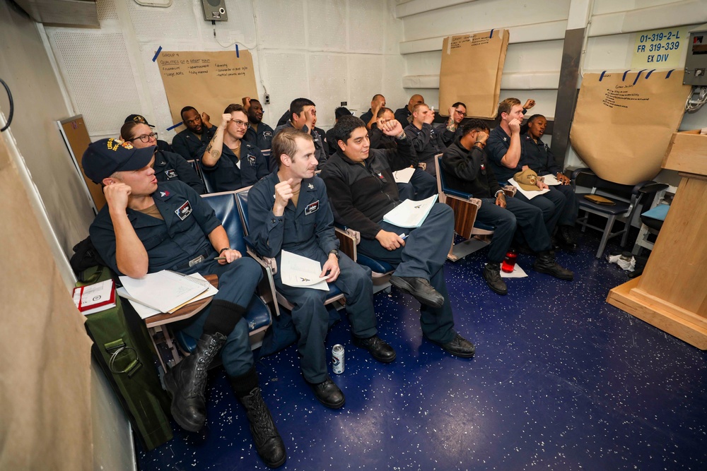 Sailors aboard USS Shoup complete Advanced Enlisted Leadership Development Course