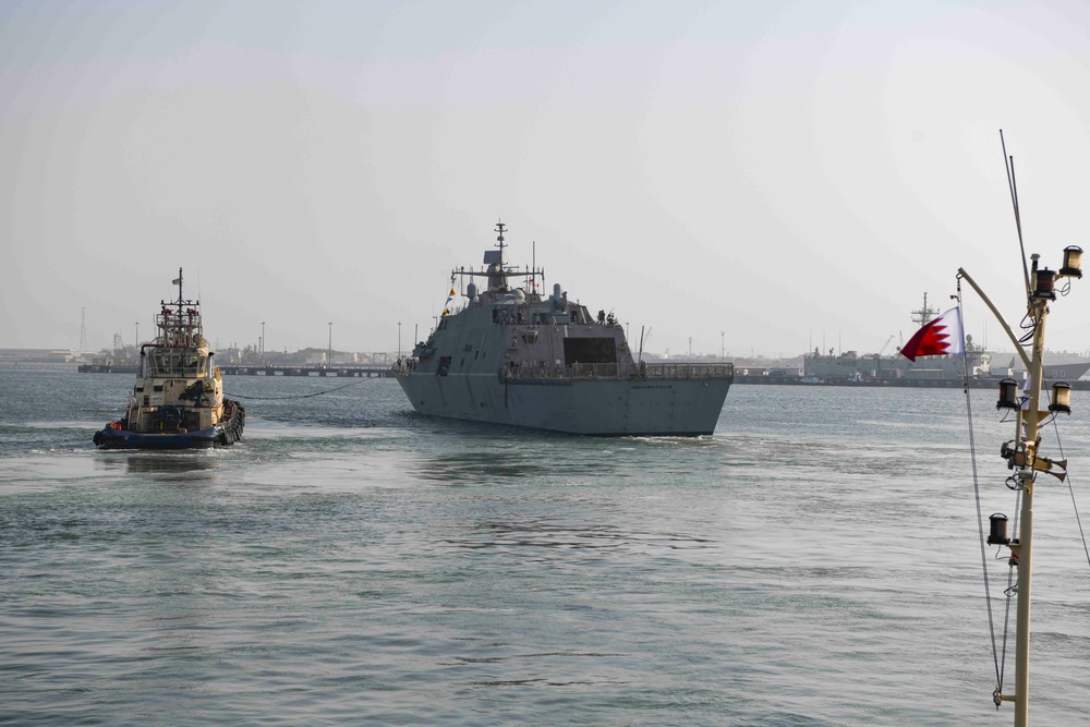 USS Indianapolis Departs Naval Support Activity Bahrain