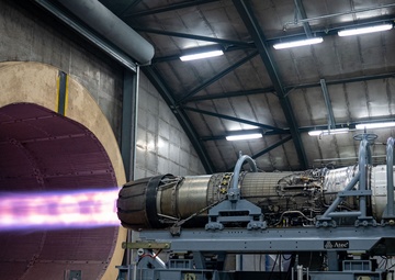 Col. Kristoffer Smith visits 20th CMS Test Cell for Shaw’s Working with Weasels