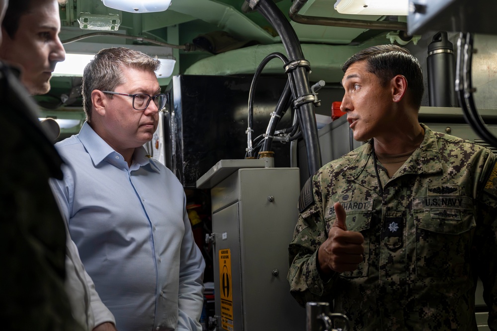 The Hon Pat Conroy MP, Minister for Defence Industry, Minister for International Development and the Pacific visits US Mississippi