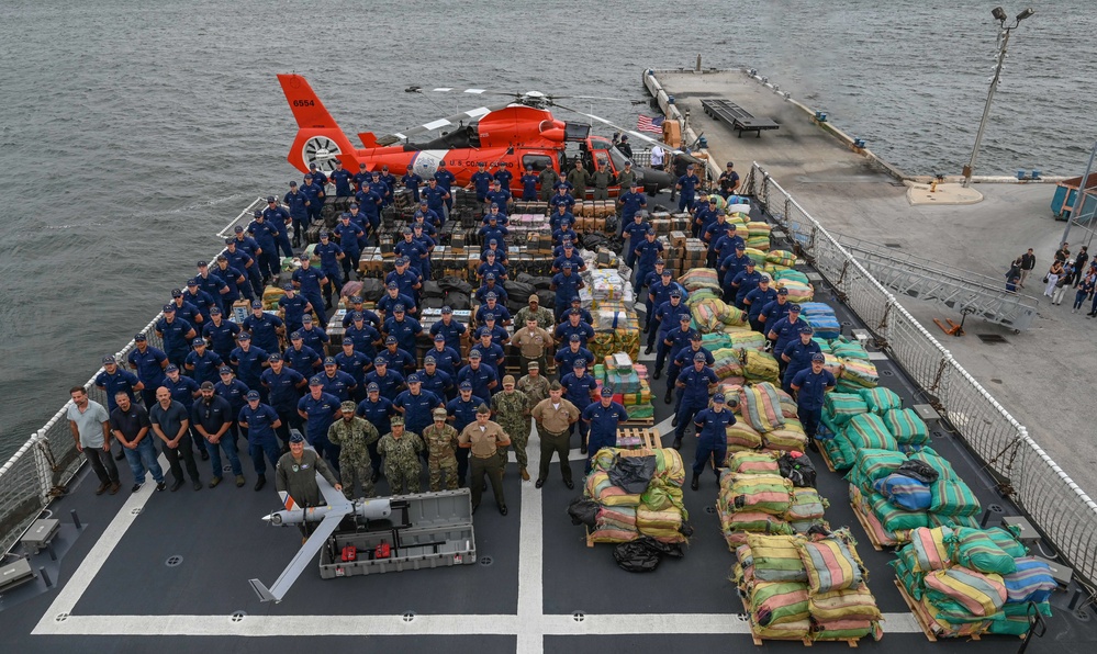 Coast Guard offloads nearly $445 million in illegal drugs in Port Everglades