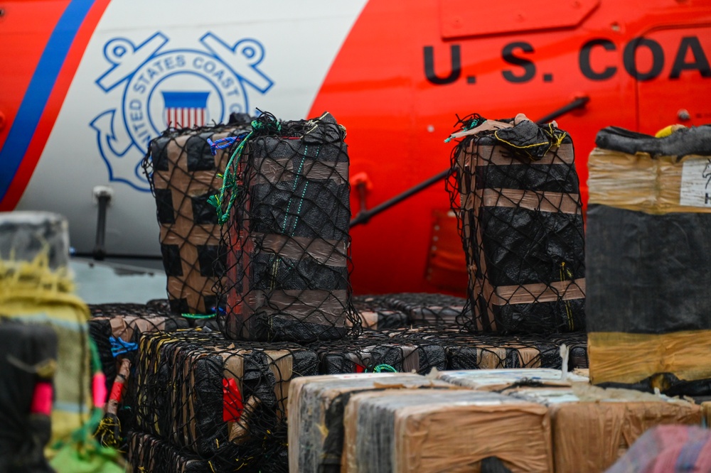 Coast Guard offloads nearly $445 million in illegal drugs in Port Everglades