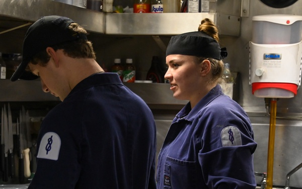 U.S. Coast Guard Cutter Healy hosts 2 Royal New Zealand Navy chefs