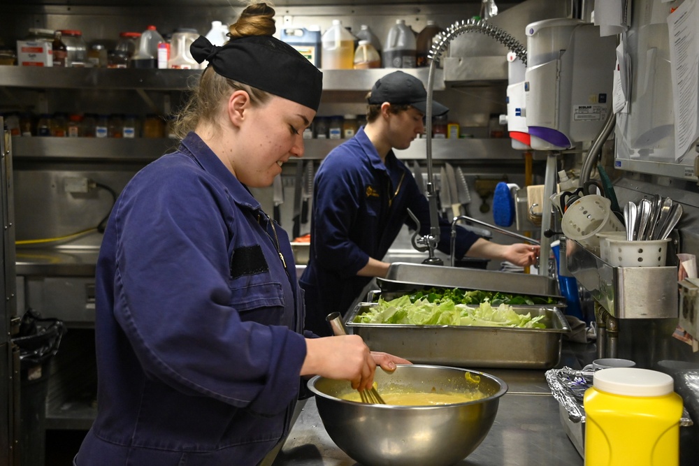 U.S. Coast Guard Cutter Healy hosts 2 Royal New Zealand Navy chefs