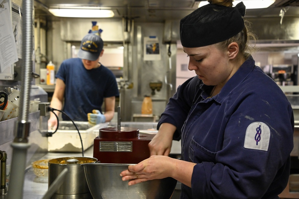 U.S. Coast Guard Cutter Healy hosts 2 Royal New Zealand Navy chefs