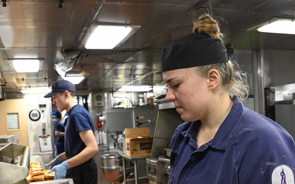 U.S. Coast Guard Cutter Healy hosts 2 Royal New Zealand Navy chefs
