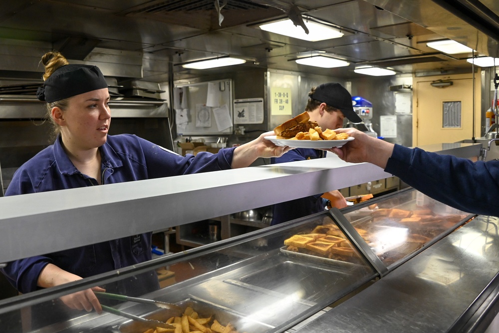 U.S. Coast Guard Cutter Healy hosts 2 Royal New Zealand Navy chefs